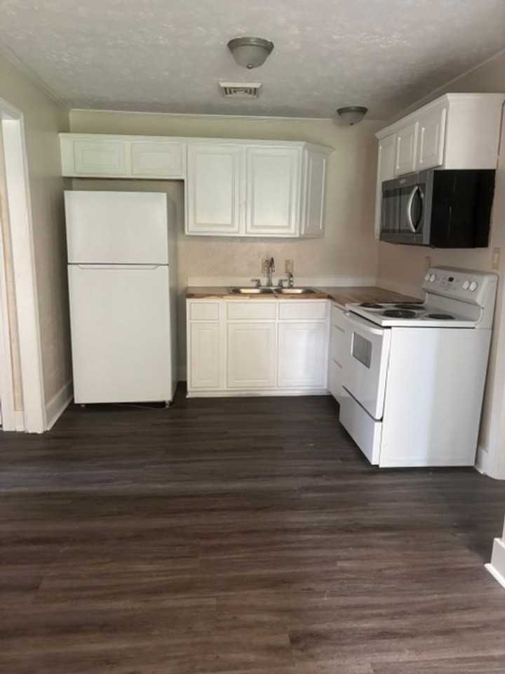 118 Kenneth Blvd - Photo 3 of 8