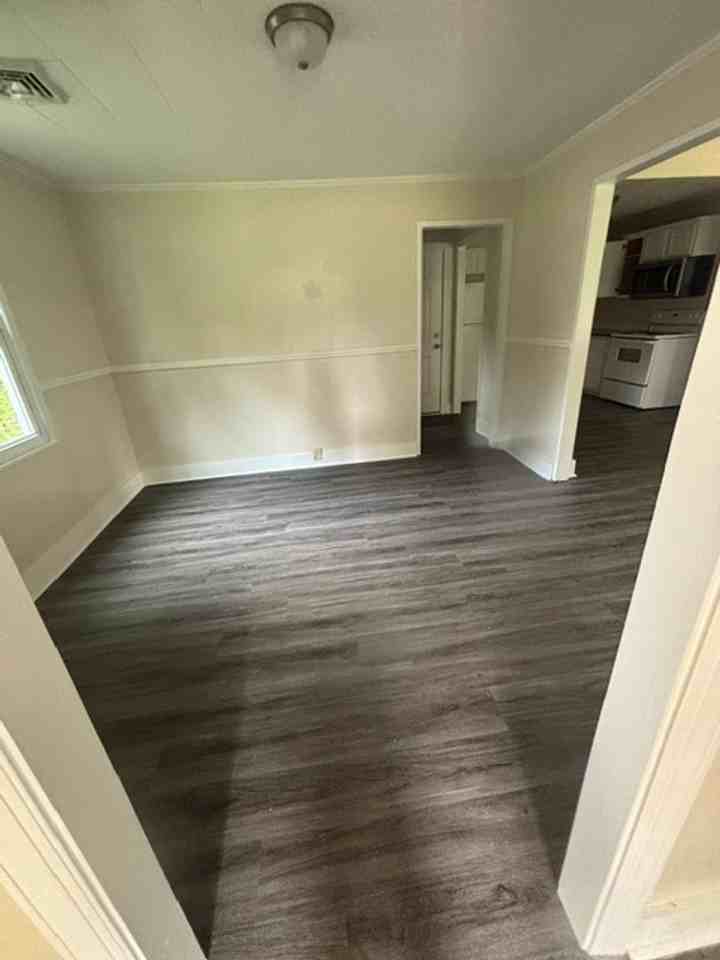 118 Kenneth Blvd - Photo 6 of 8