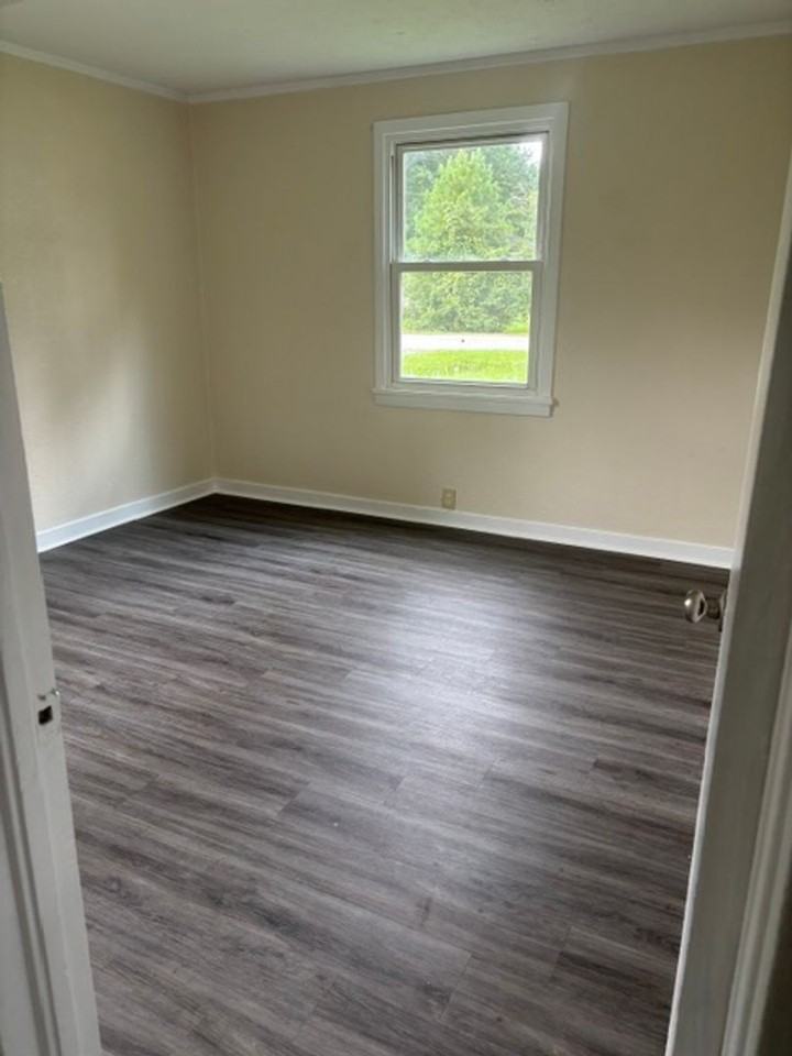 118 Kenneth Blvd - Photo 7 of 8