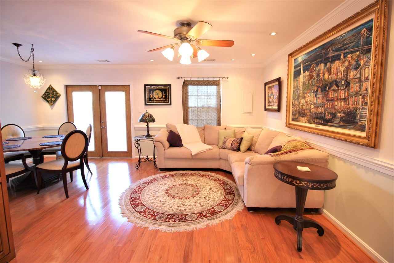 6603 Forbush Ct - Photo 5 of 28