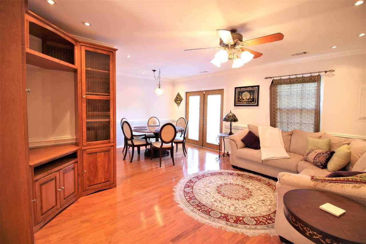 6603 Forbush Ct - Photo 6 of 28