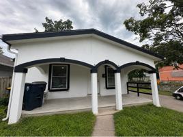 featured image of 1539 Topping Ave