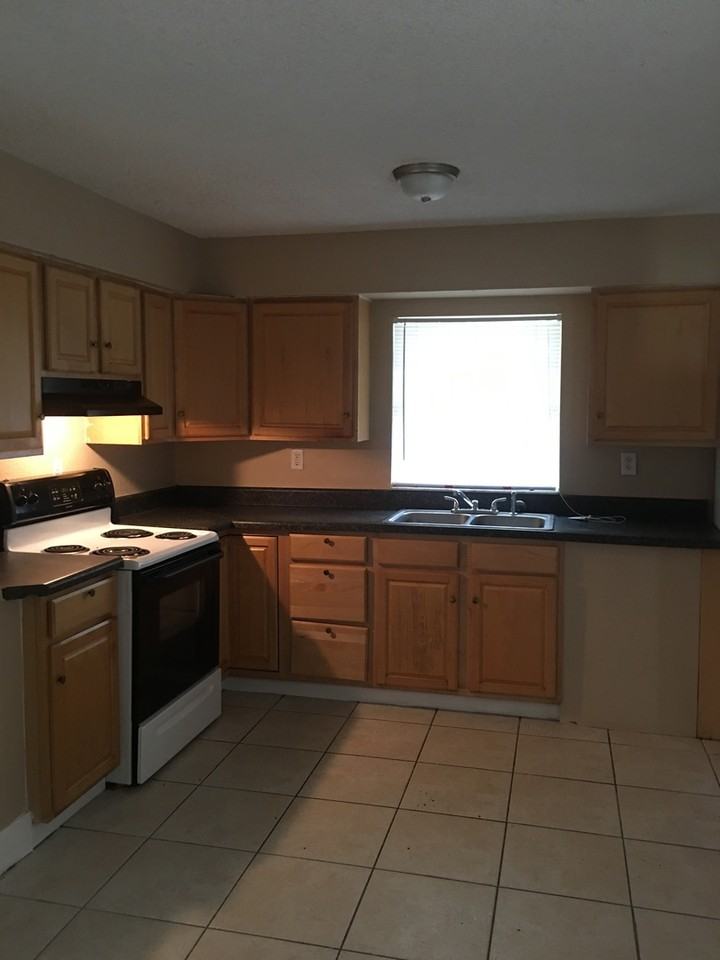 4333 Stephanie Way - Photo 3 of 8
