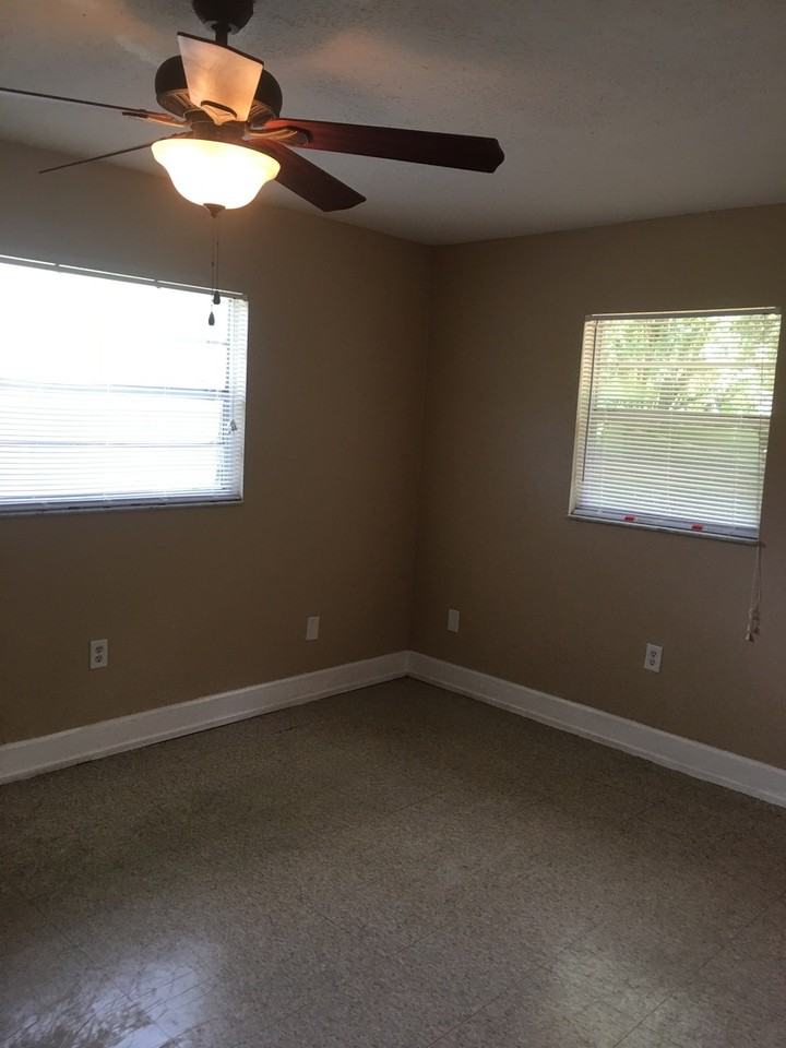 4333 Stephanie Way - Photo 6 of 8