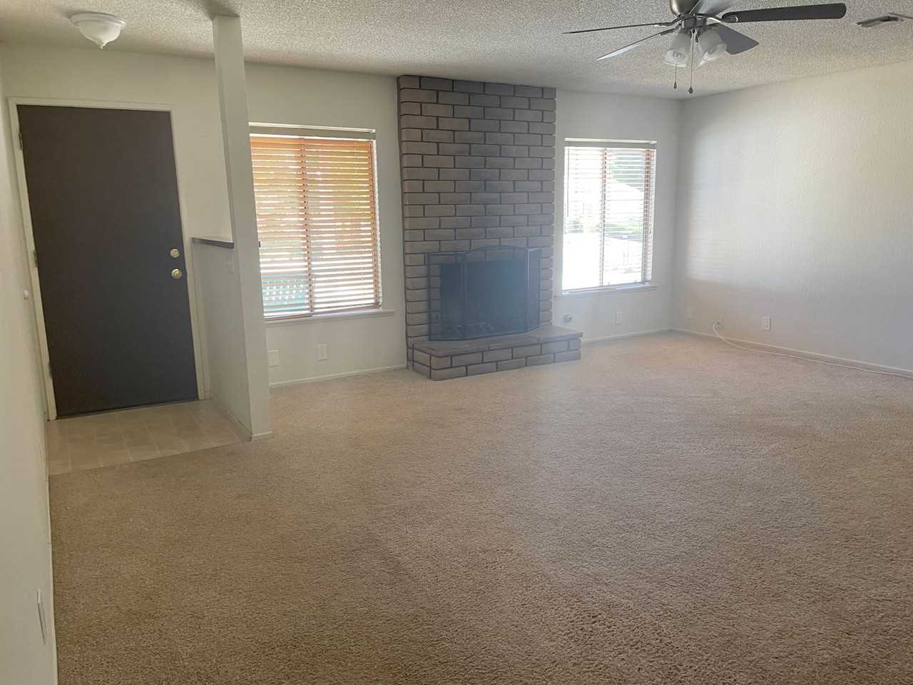 4929 Sparrow Hawk Ln - Photo 4 of 21