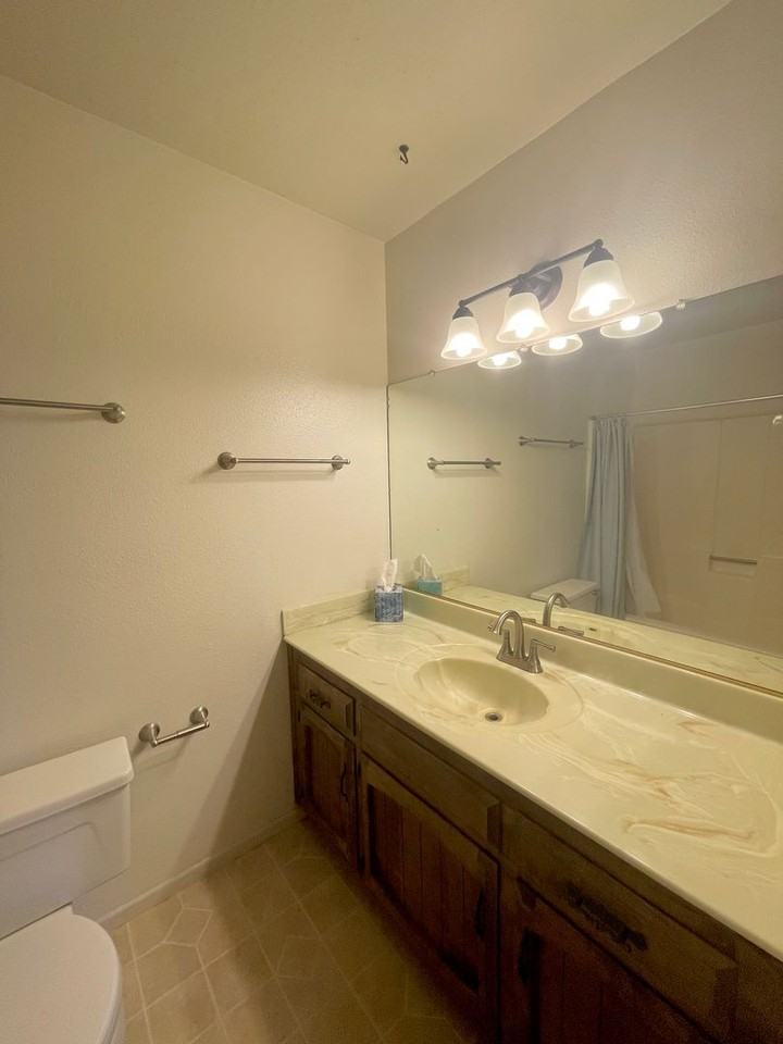 4929 Sparrow Hawk Ln - Photo 7 of 21
