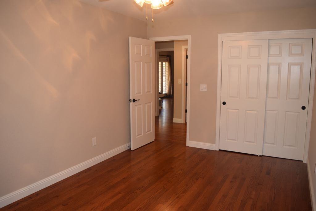 1657 Stone Way - Photo 5 of 34