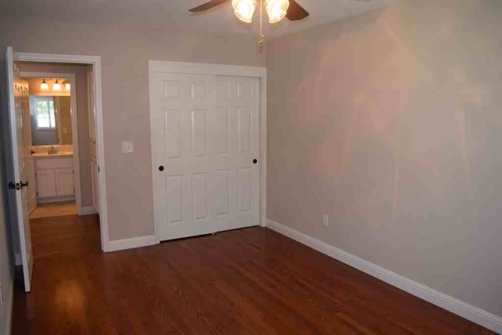 1657 Stone Way - Photo 6 of 34