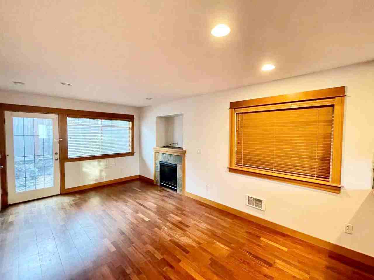 6516 34th Ave Ne #B - Photo 5 of 15