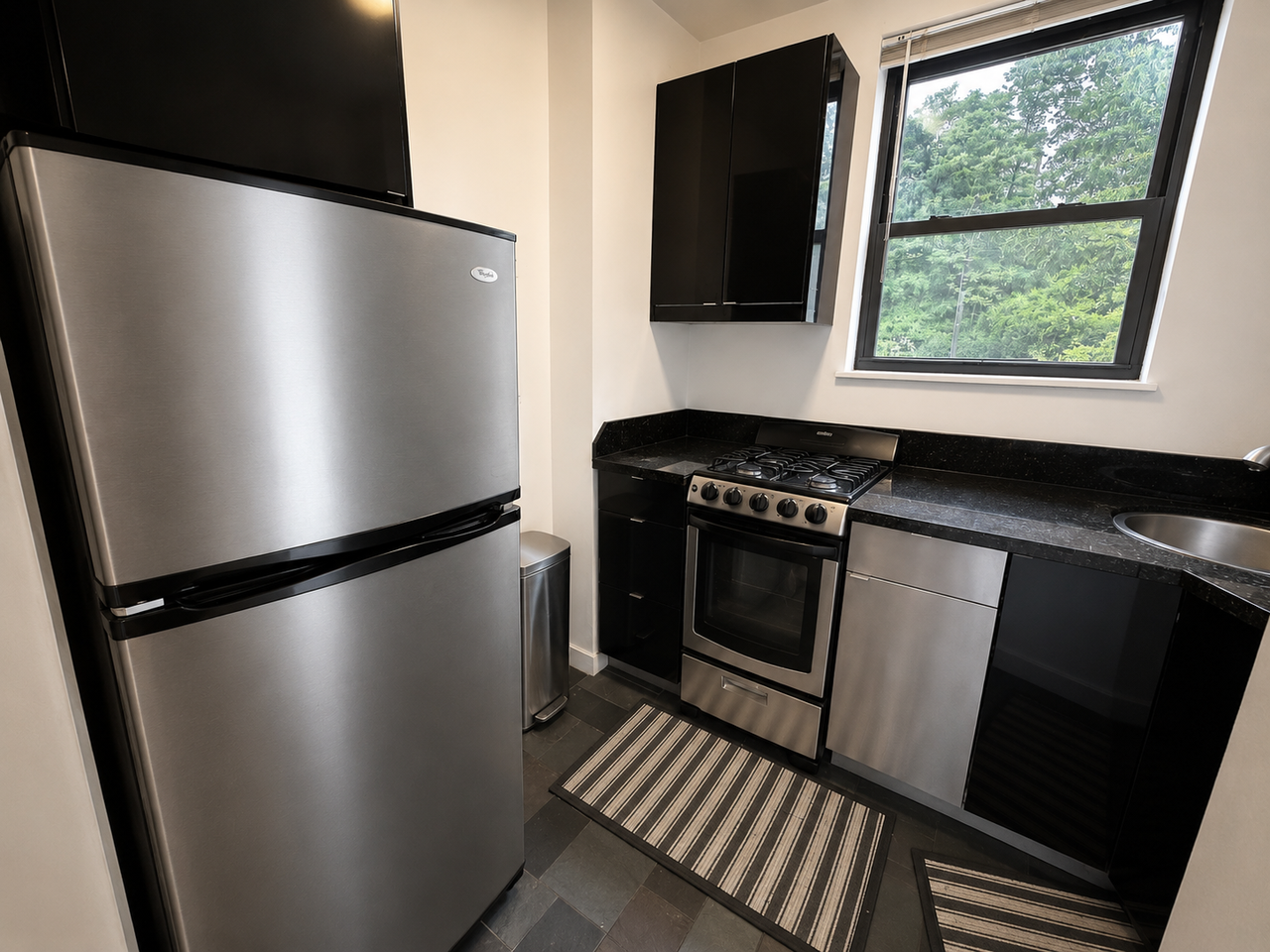 1706 Commonwealth Ave #11 - Photo 5 of 11