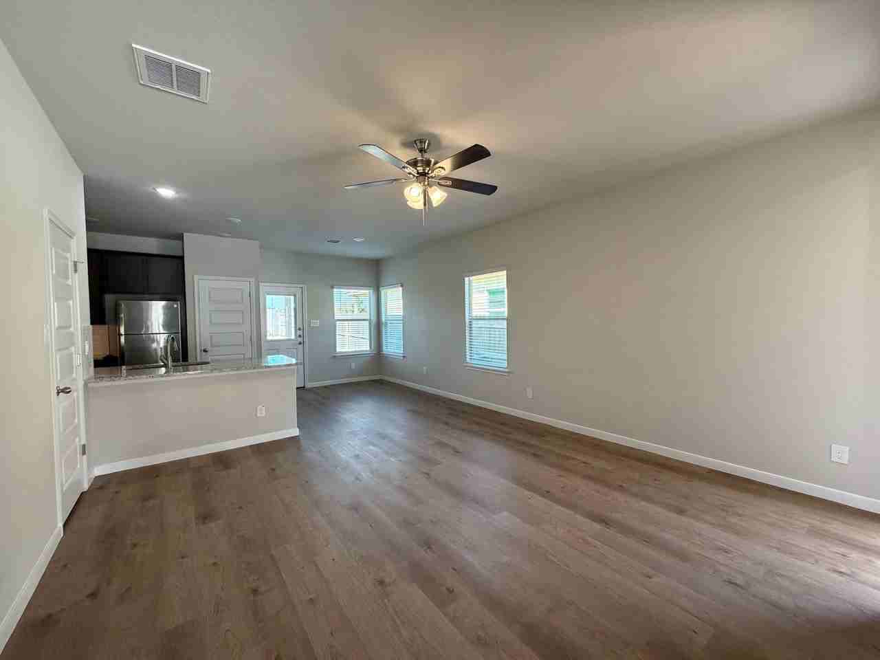 466 Emma Dr - Photo 2 of 25