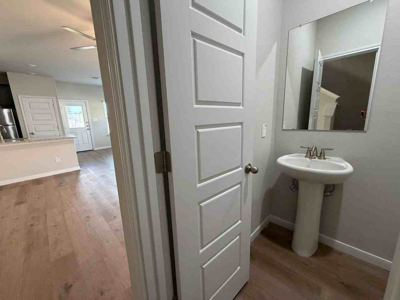 466 Emma Dr - Photo 3 of 25