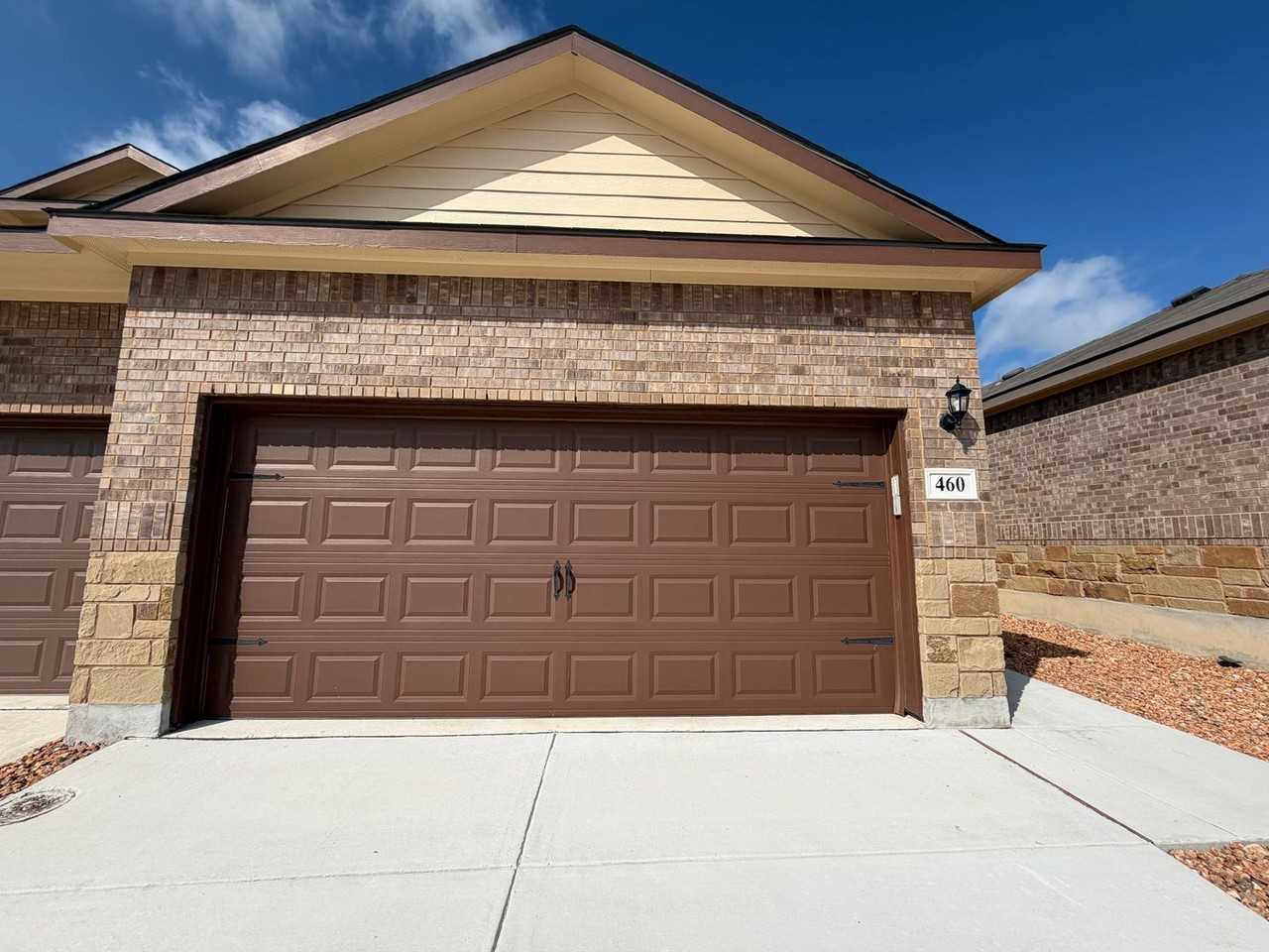 460 Emma Dr - Photo 4 of 23