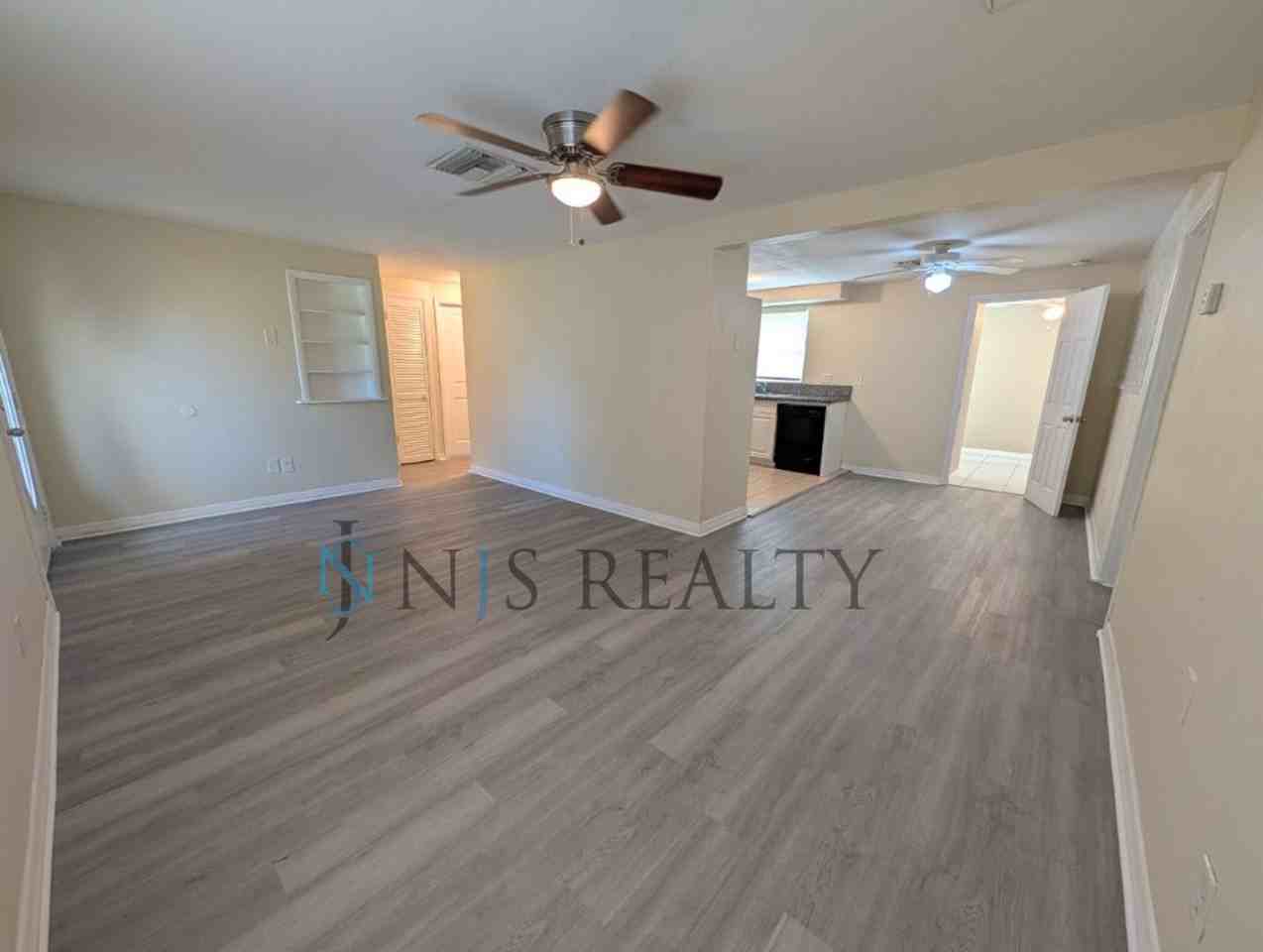 3814 Linkwood St - Photo 3 of 15