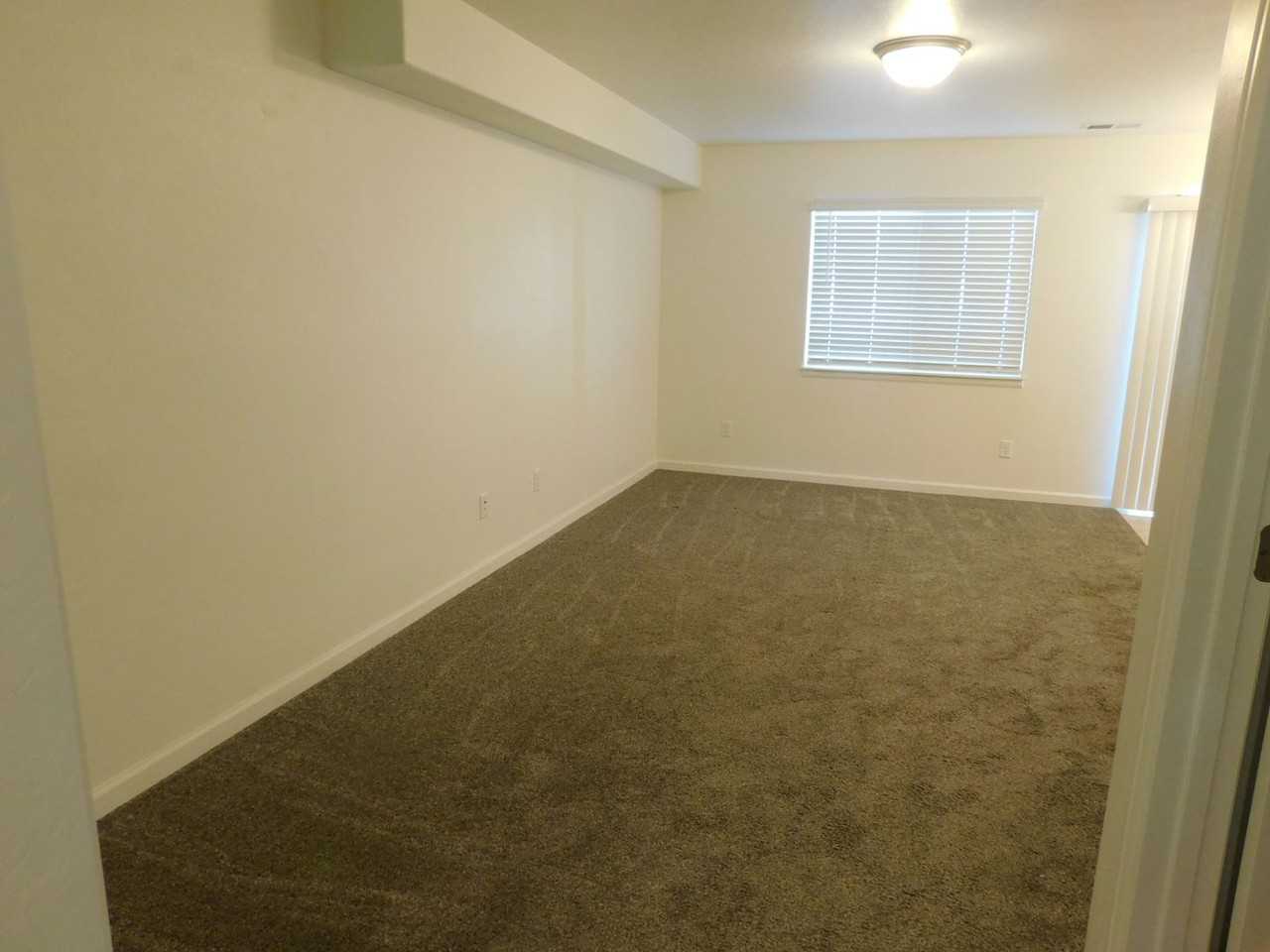 654 Trinity Way #D - Photo 4 of 15