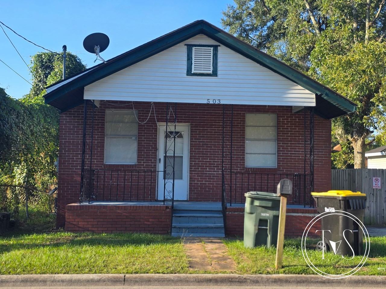503 Gould St - Photo 2 of 18
