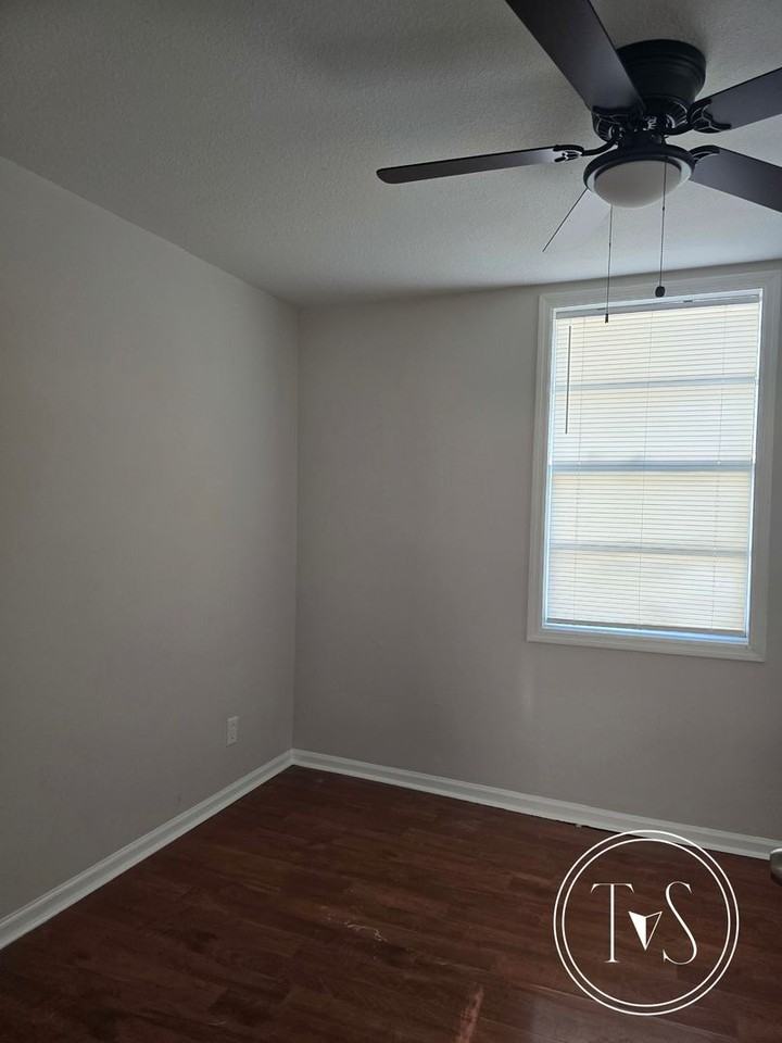 503 Gould St - Photo 6 of 18