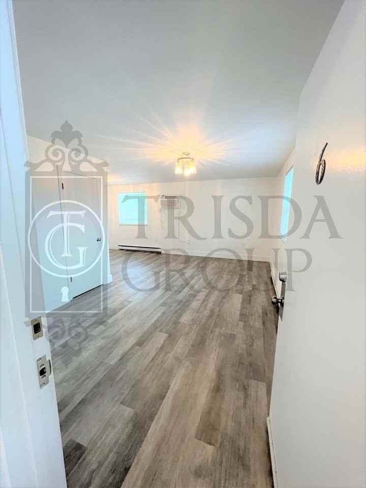 119 Rothesay Ave - Photo 2 of 29