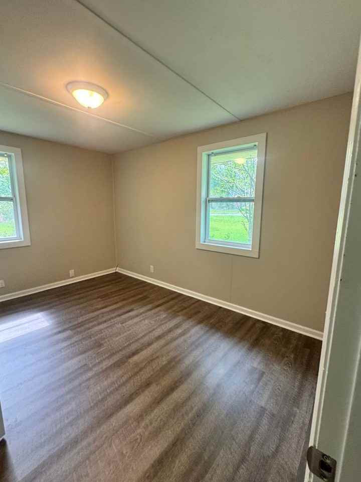 307 Crawford Ln - Photo 4 of 7