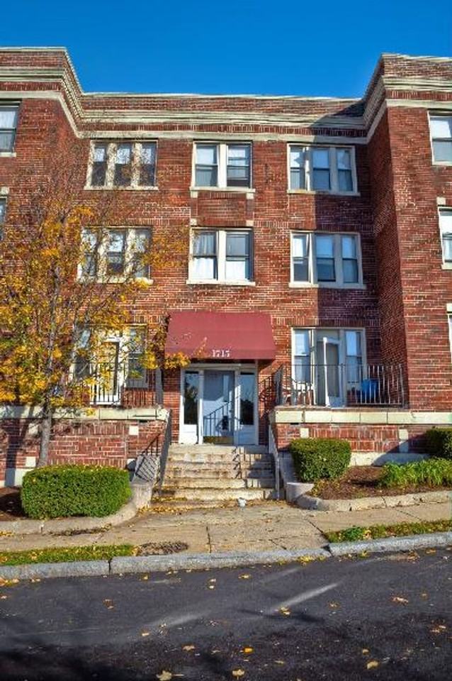 1 Commonwealth Ave - Photo 2 of 3