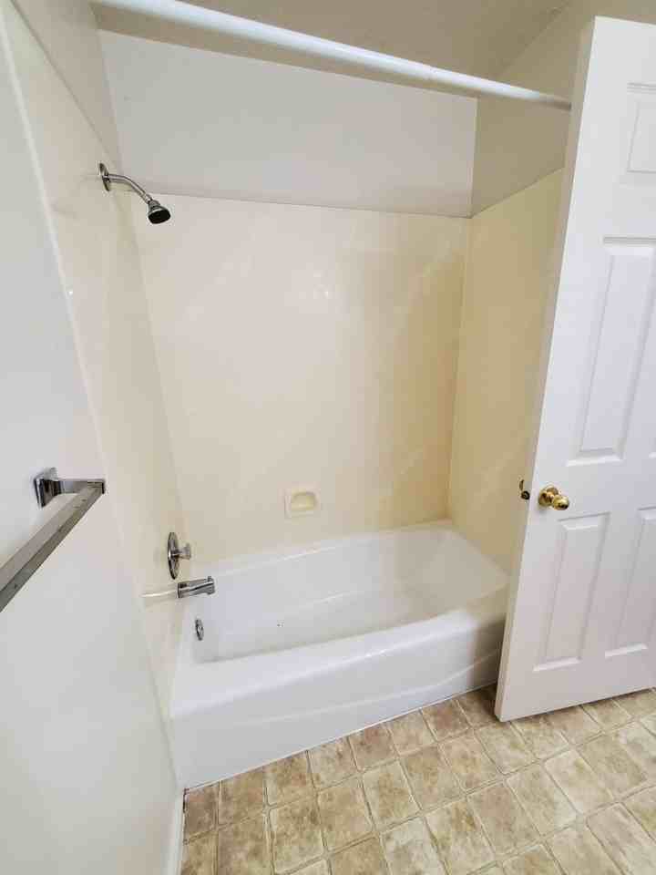 376 W 1900 S - Photo 7 of 20