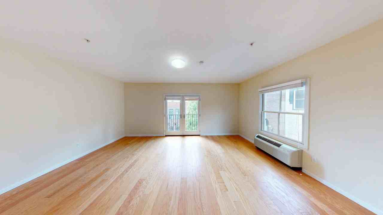 Golden Hill Street Apartments - Photo 6 of 13