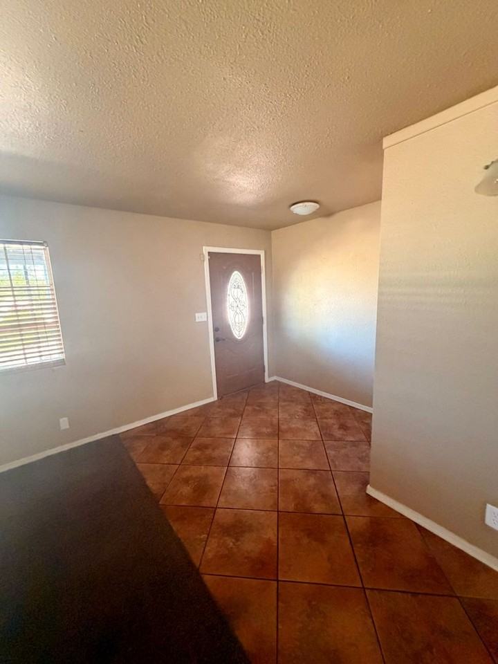 164 E Martin Dr - Photo 2 of 20