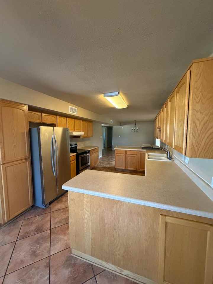 164 E Martin Dr - Photo 7 of 20