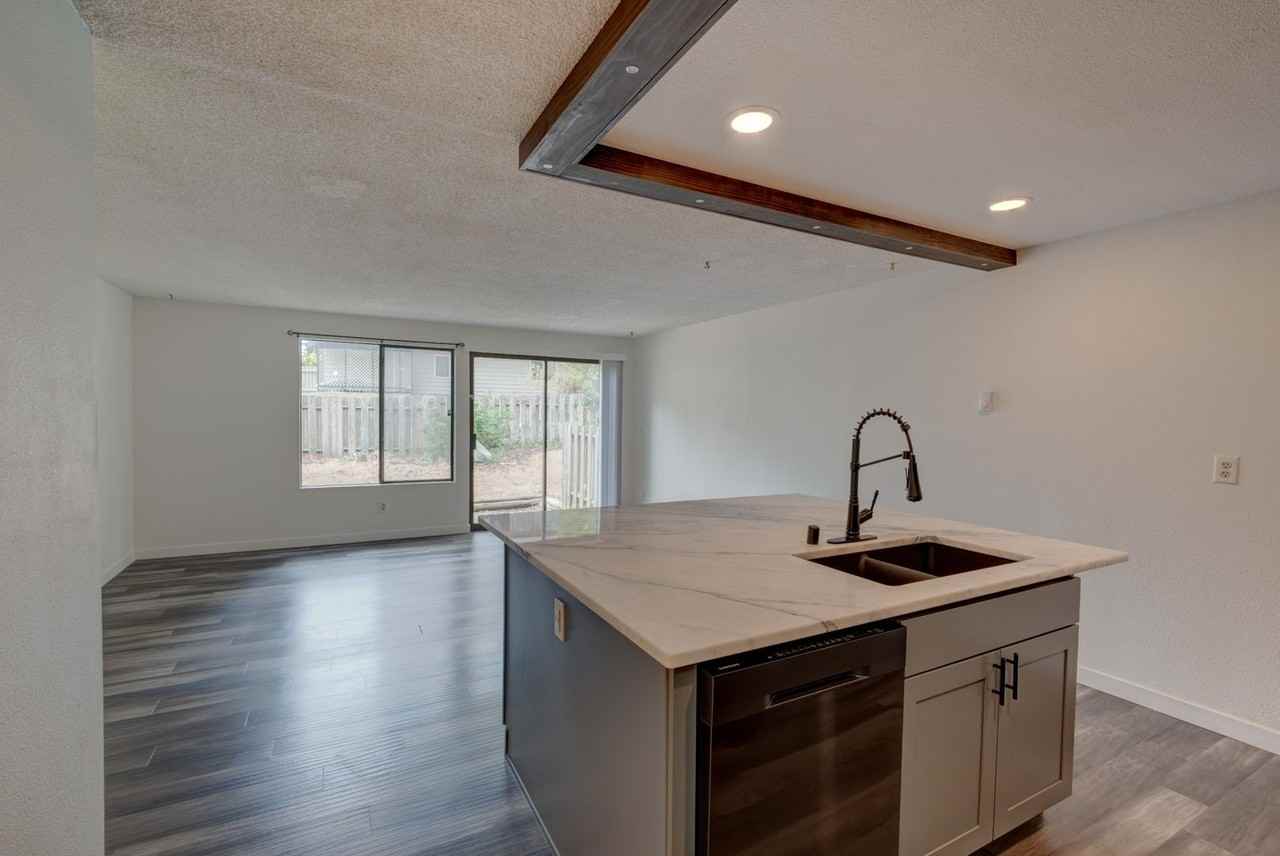 111 Nw Columbia Dr Apt B3 - Photo 3 of 21