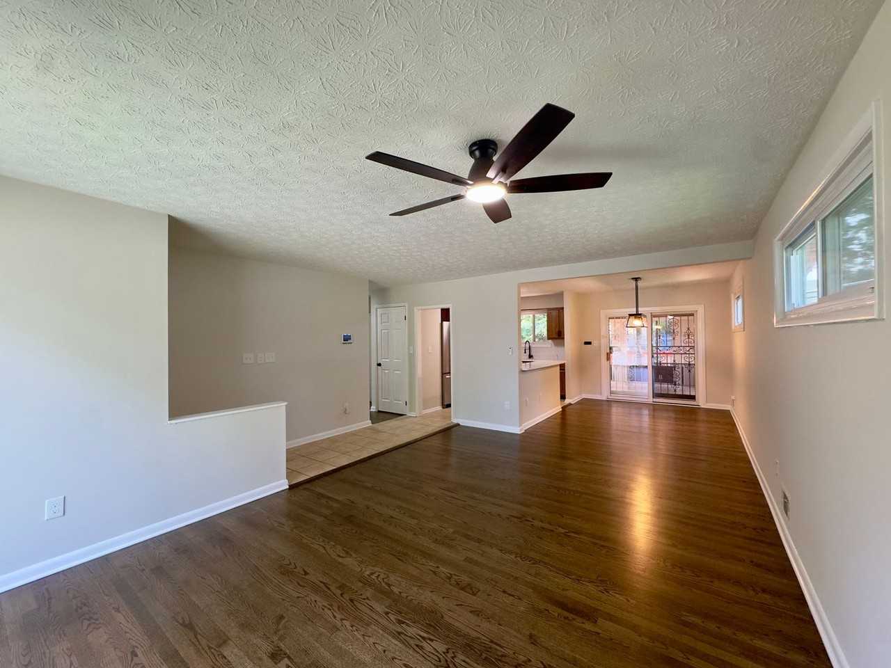 3903 Innerdale Ct - Photo 4 of 32