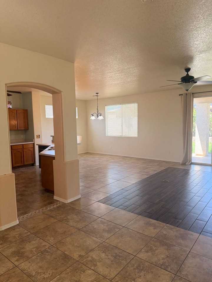 3630 River Rock Ct - Photo 5 of 29