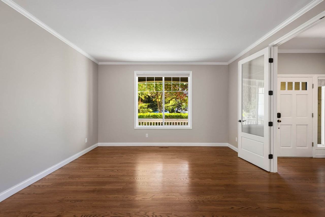 24923 Ne 3rd Pl - Photo 2 of 27