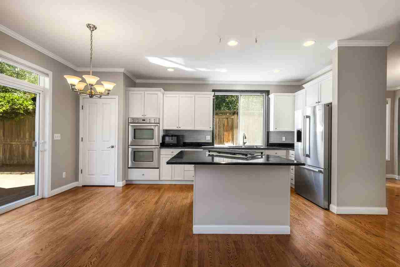 24923 Ne 3rd Pl - Photo 4 of 27