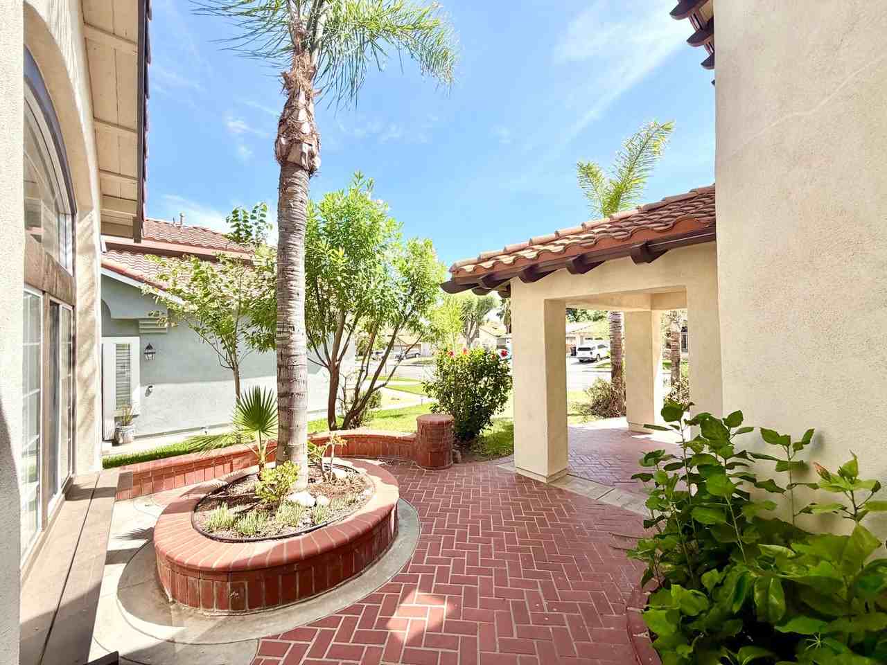 25188 Via Las Lomas - Photo 6 of 44