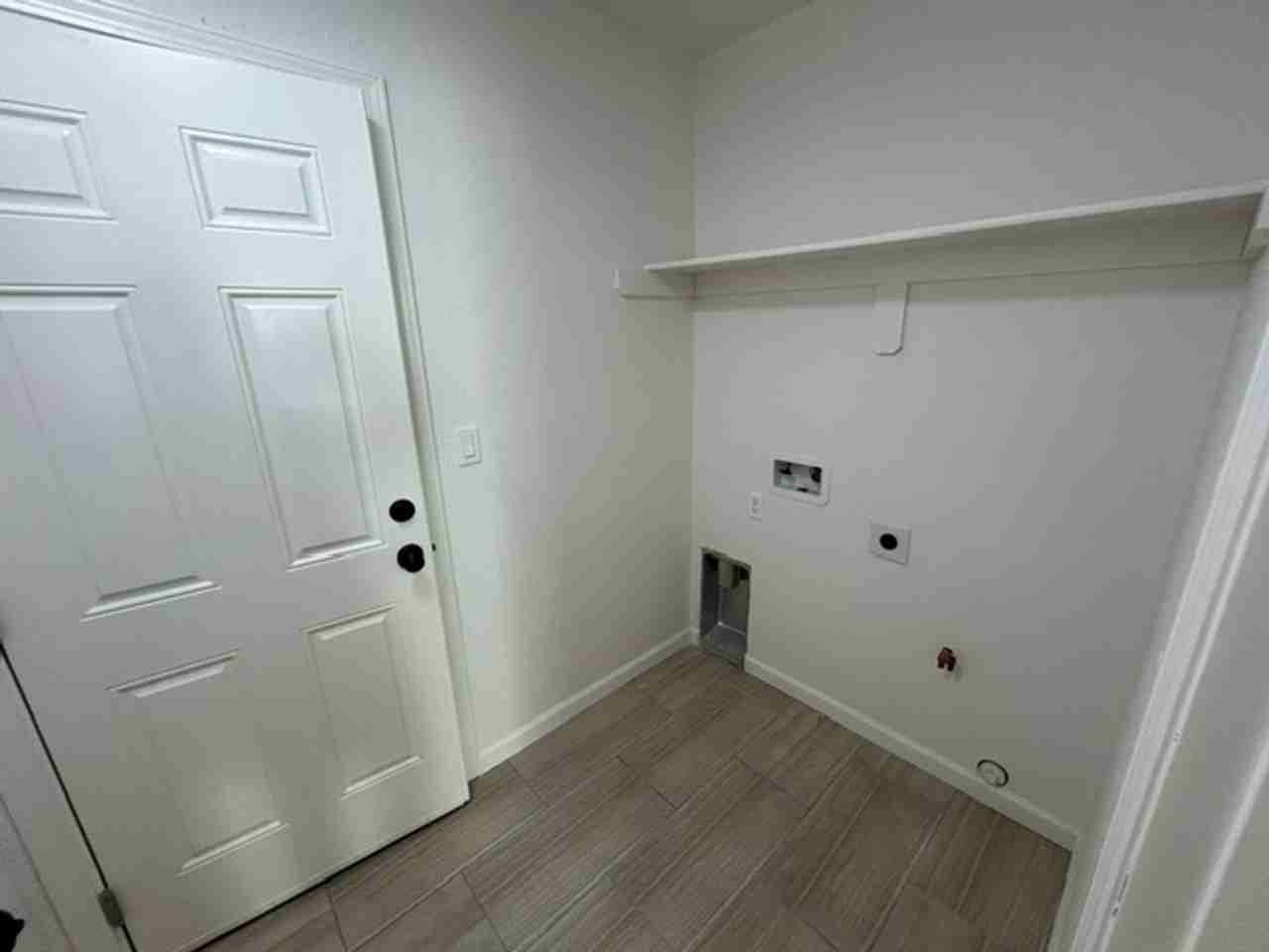 820 N Cypress St - Photo 5 of 19