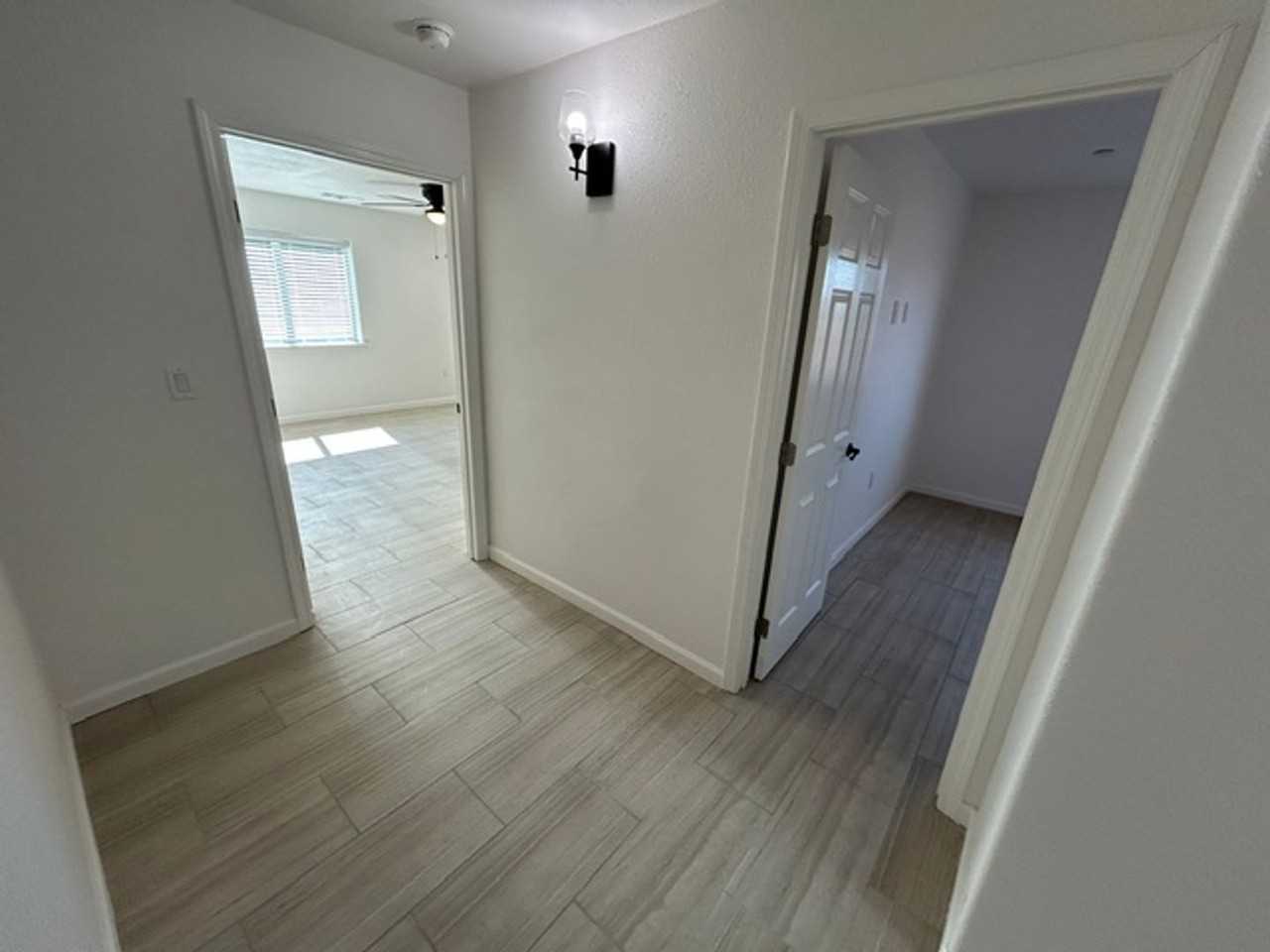 820 N Cypress St - Photo 6 of 19