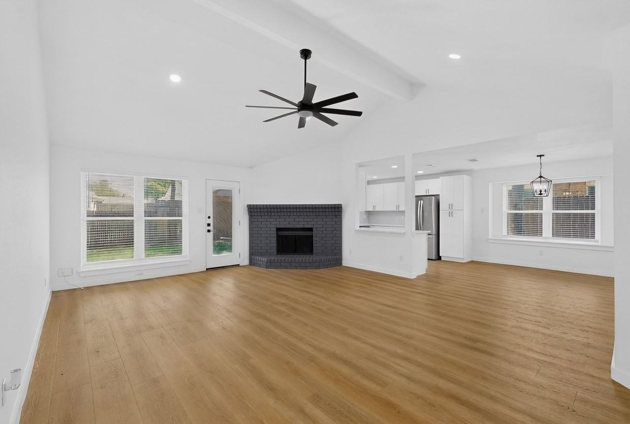 1313 Homestead St - Photo 5 of 43