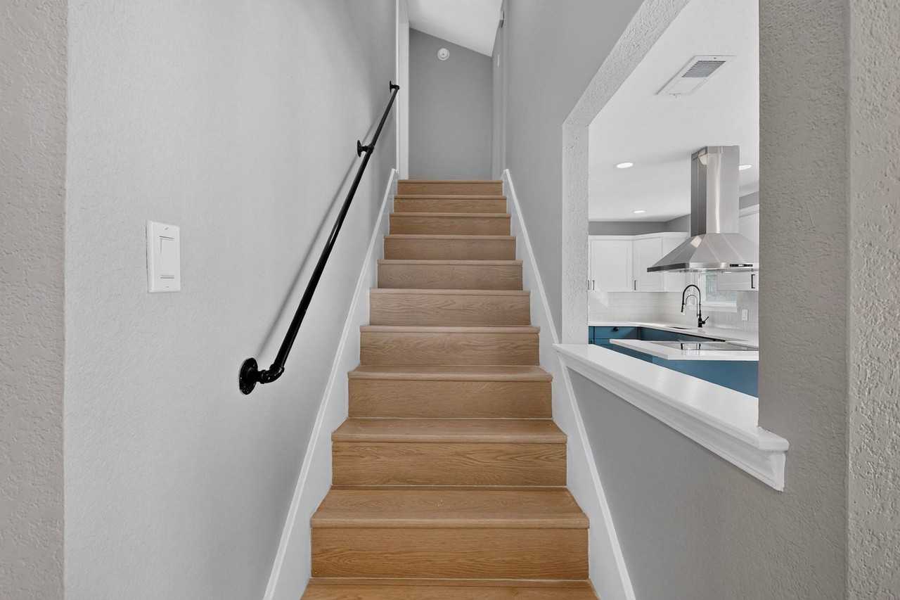 6708 Johnnie Ct - Photo 7 of 46