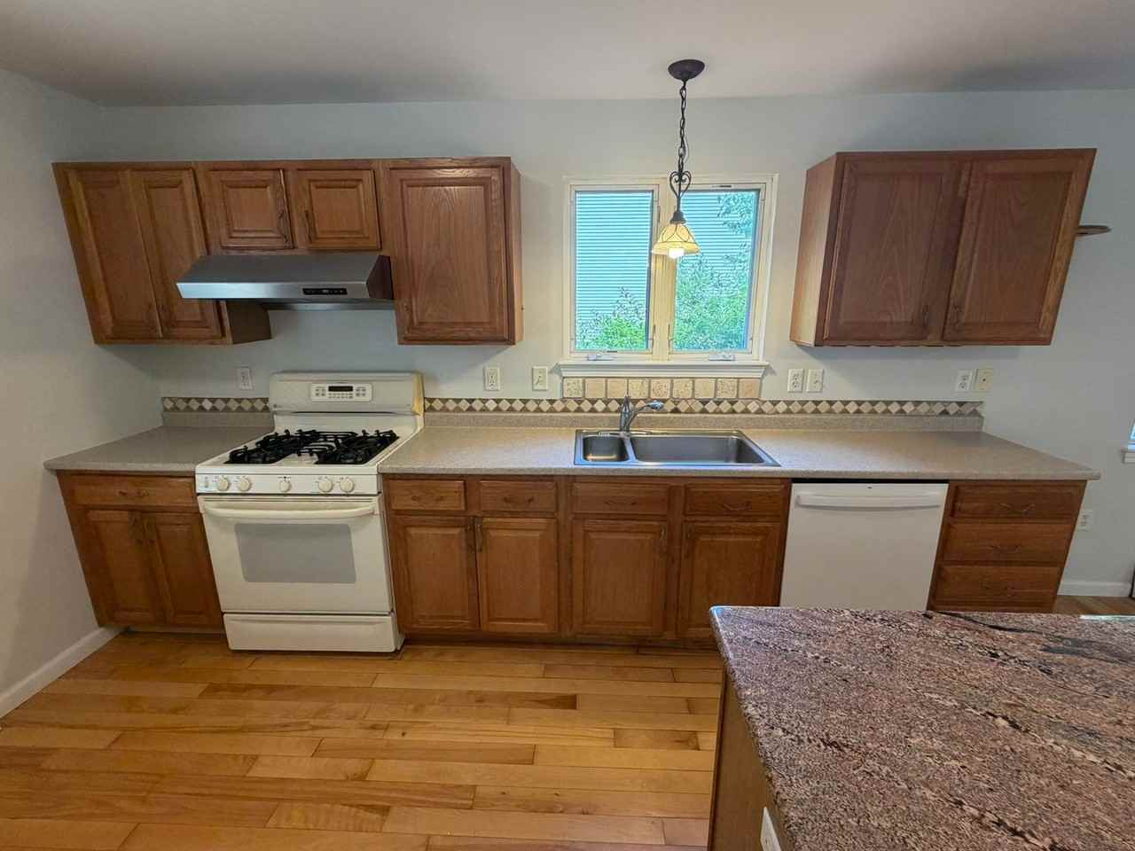 60 Clark St - Photo 3 of 35