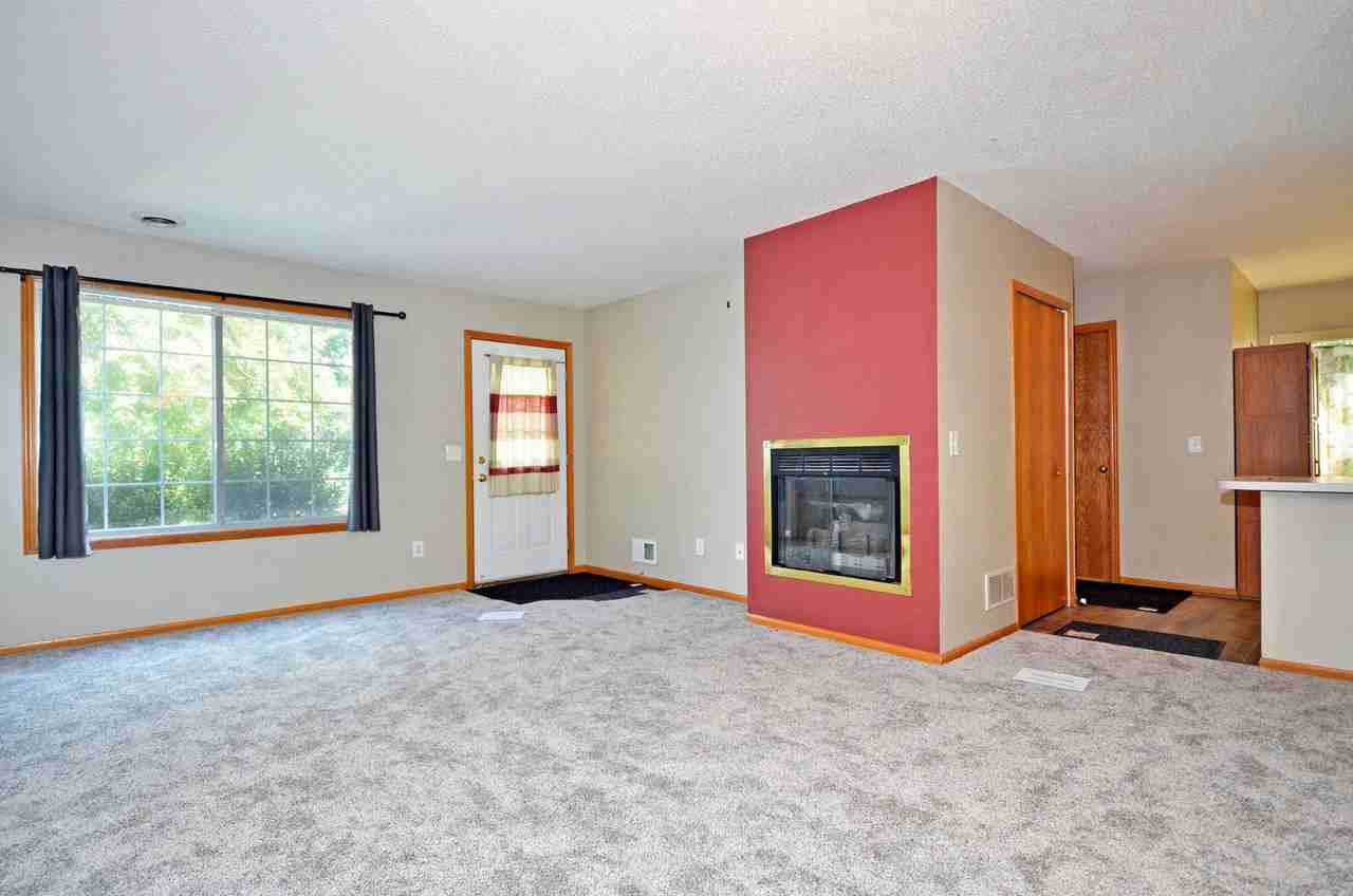 1926 Kyle Way - Photo 4 of 15