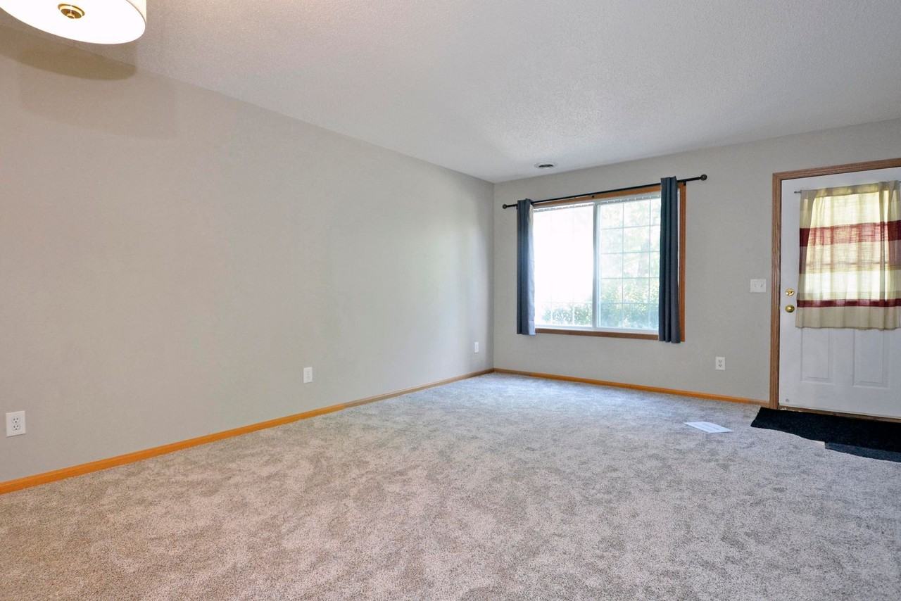 1926 Kyle Way - Photo 5 of 15