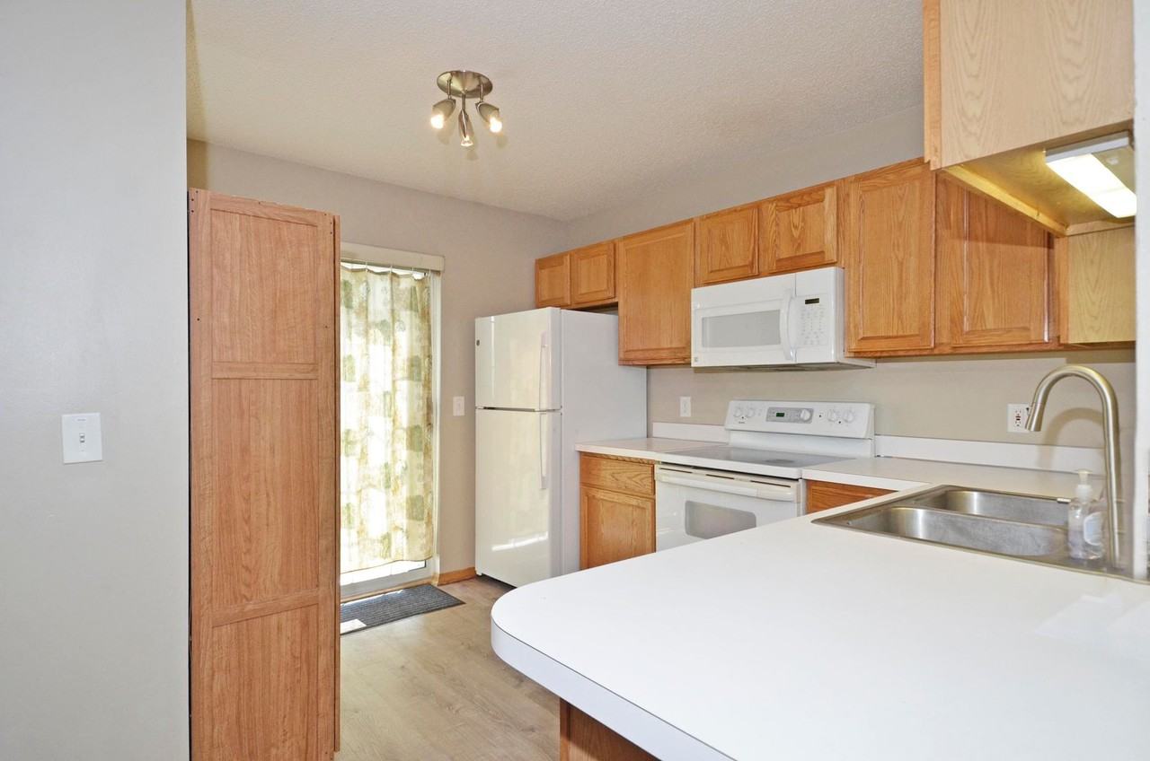 1926 Kyle Way - Photo 6 of 15