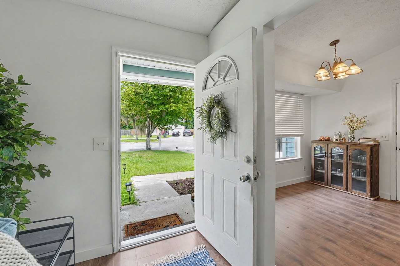 107 Quail Forest Ct - Photo 2 of 26