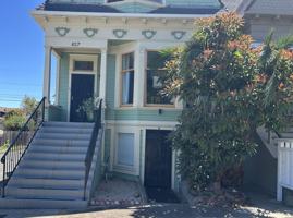 featured image of 827 Georgia St