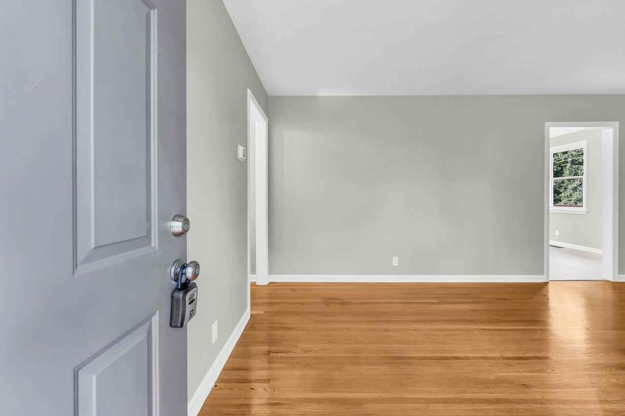 613 Channell Dr - Photo 4 of 33