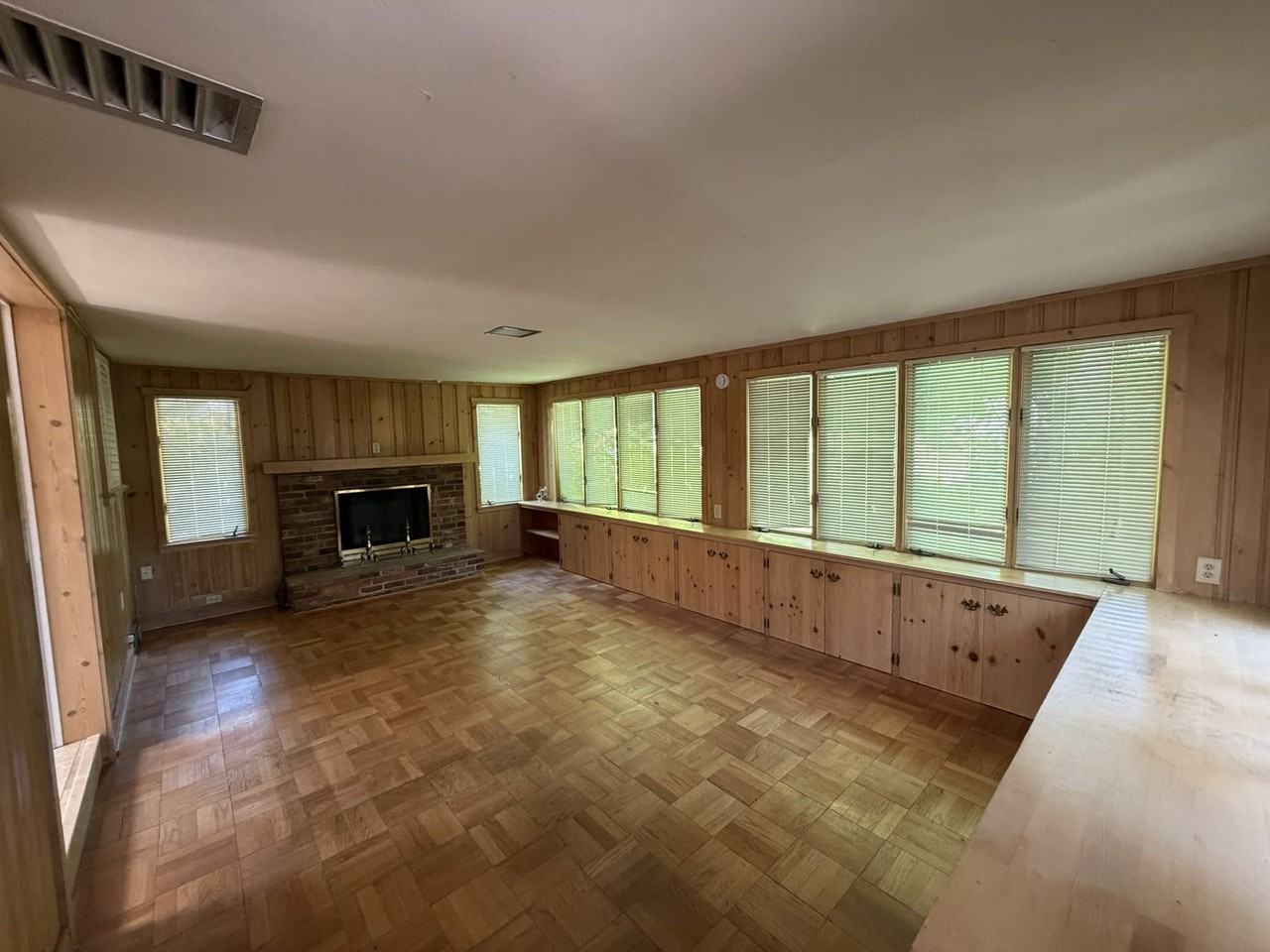 926 Laurelwood Rd - Photo 7 of 13