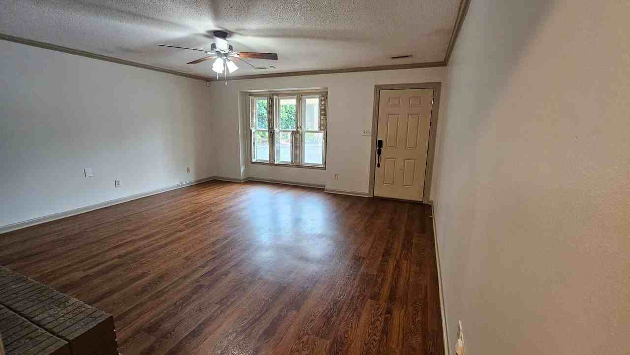 91 Edgemont Ave #4 - Photo 3 of 21