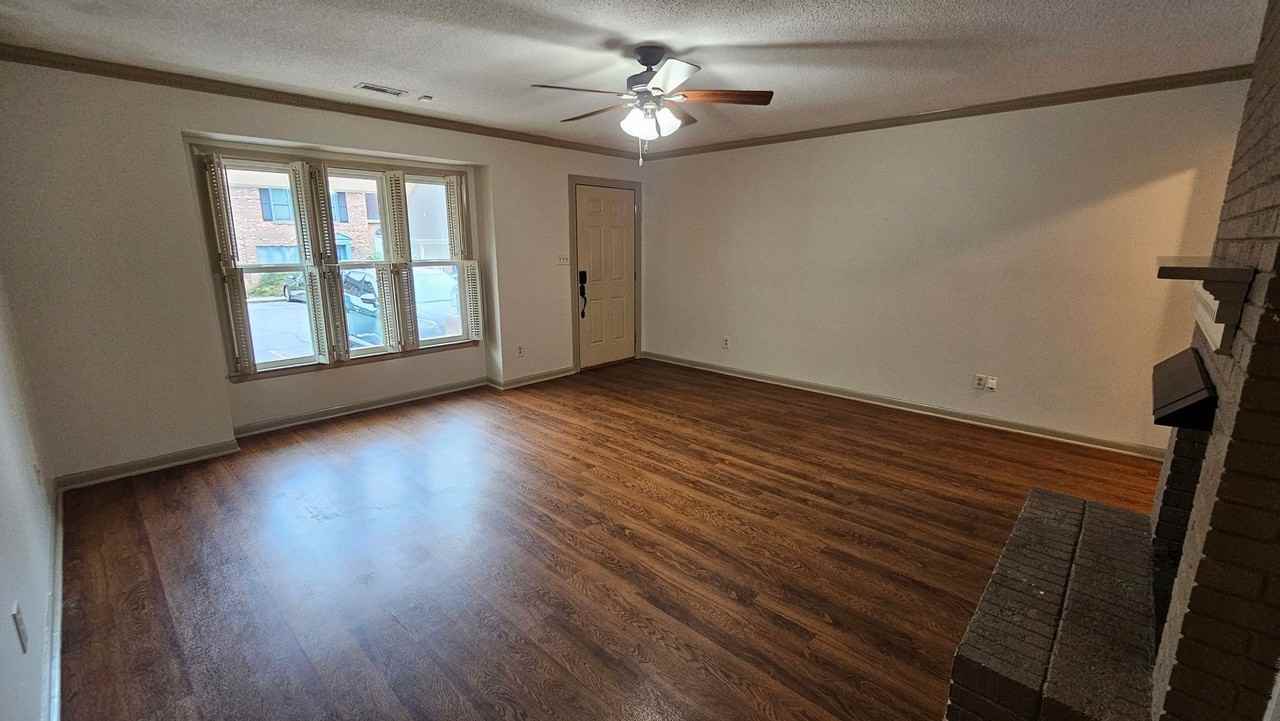91 Edgemont Ave #4 - Photo 4 of 21