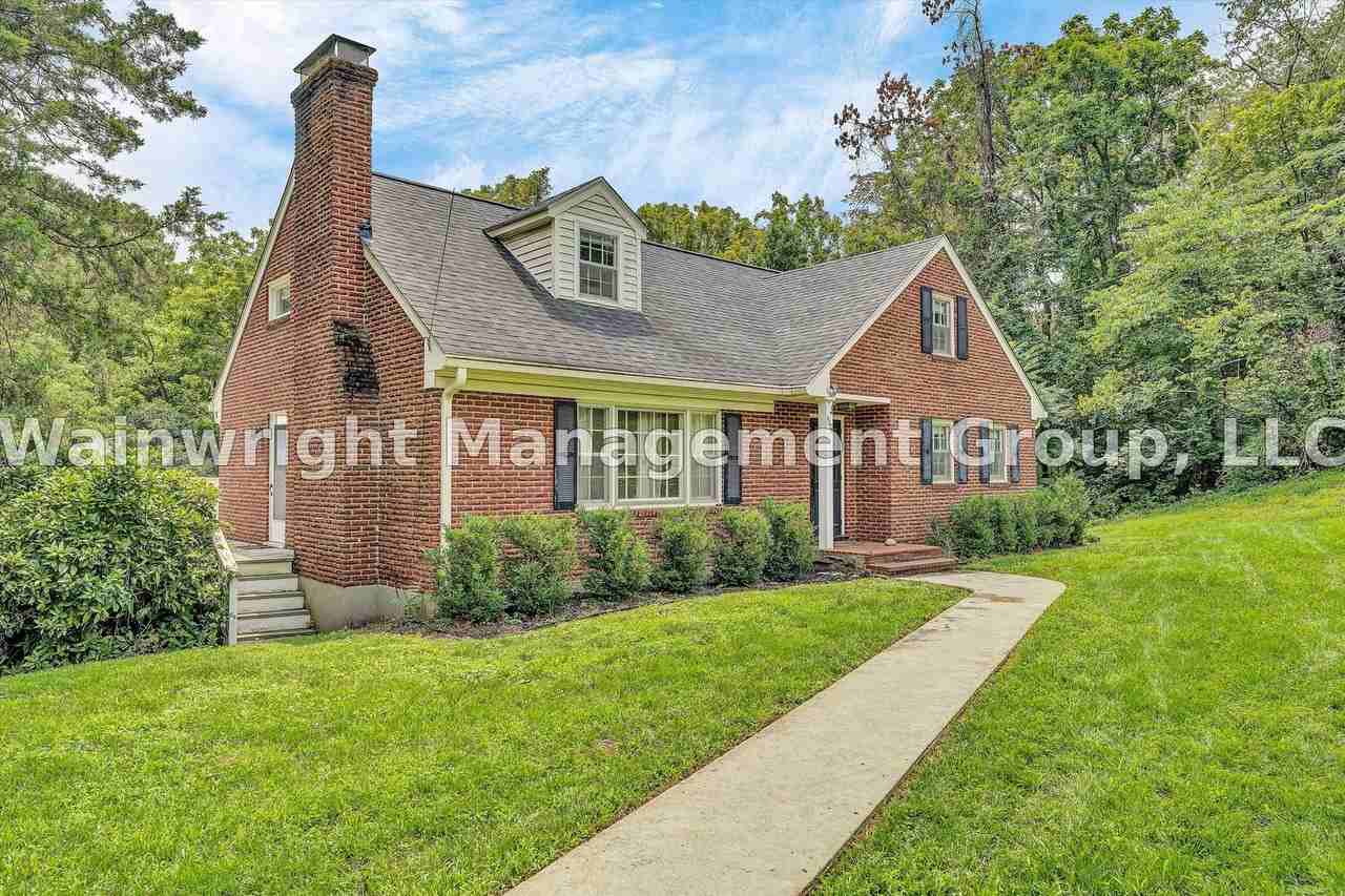 4374 Sheldon Dr - Photo 2 of 25