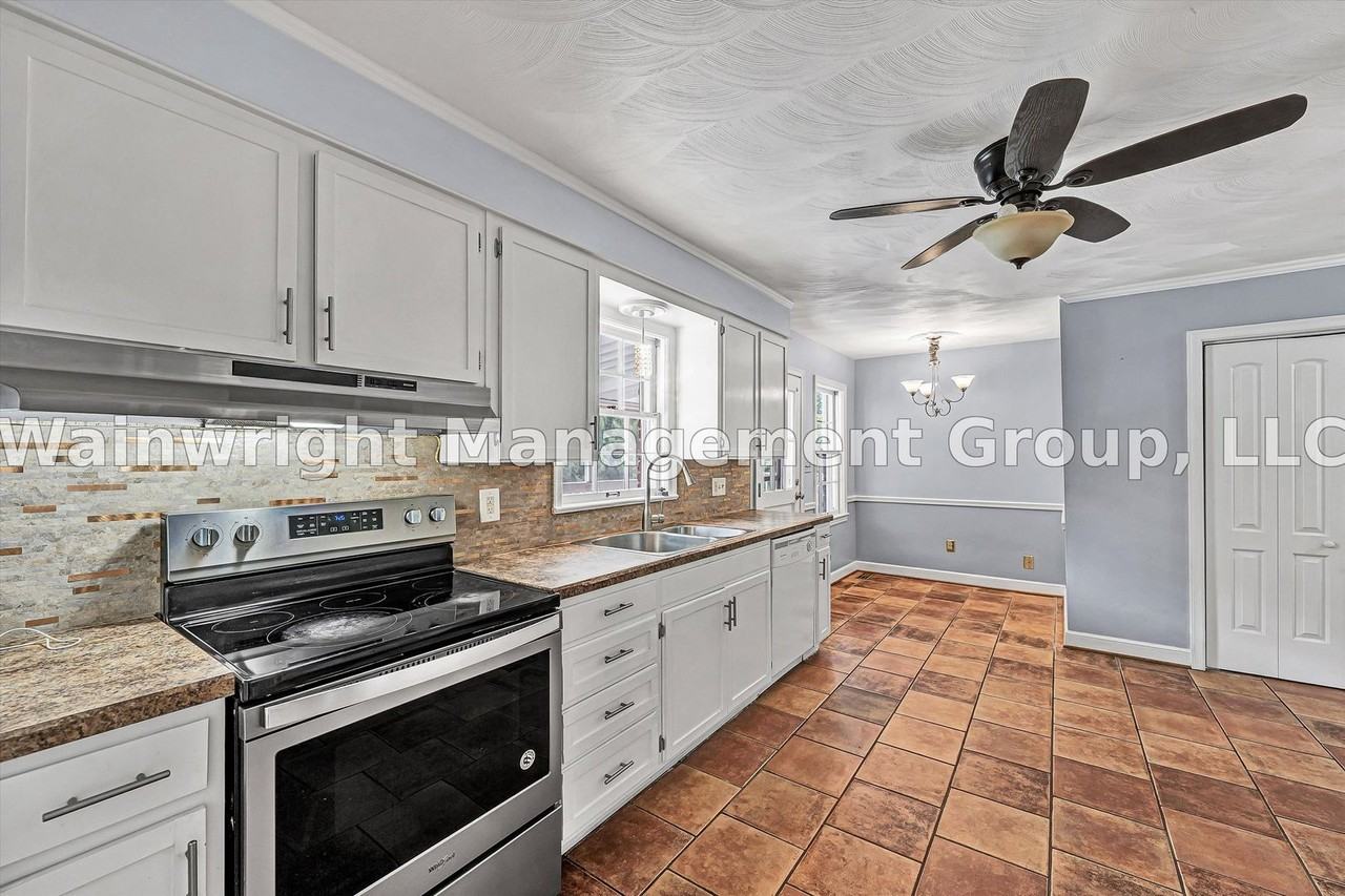 4374 Sheldon Dr - Photo 6 of 25
